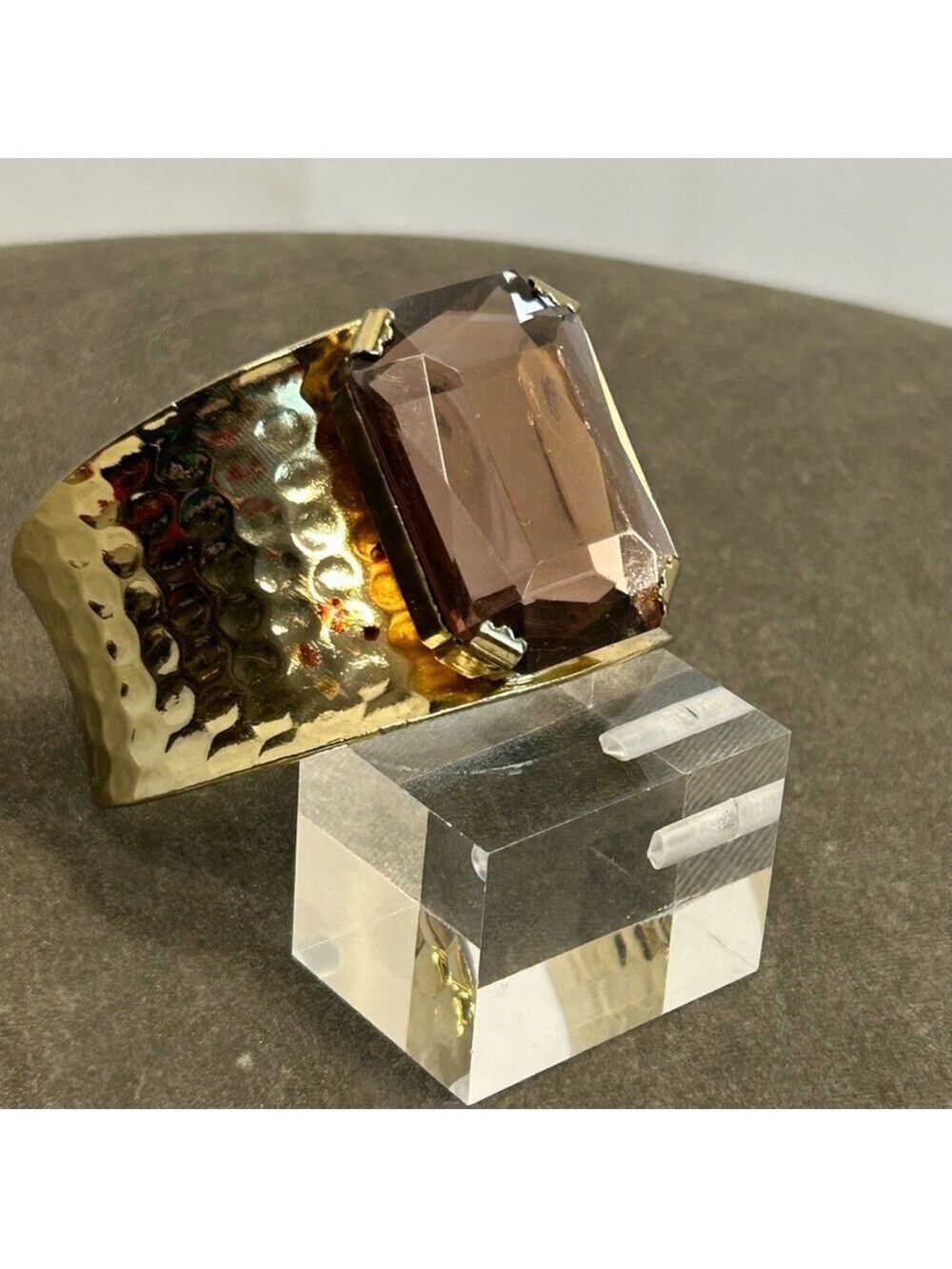 Gold-tone Hammered cuff bracelet with Brown Gemstone
